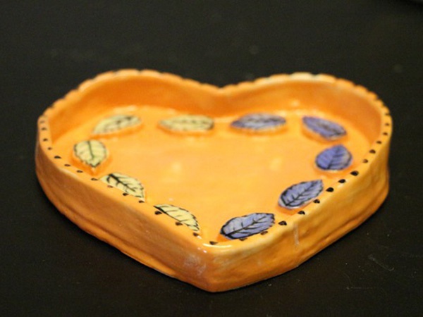 少儿陶艺作品：可爱的碟盘